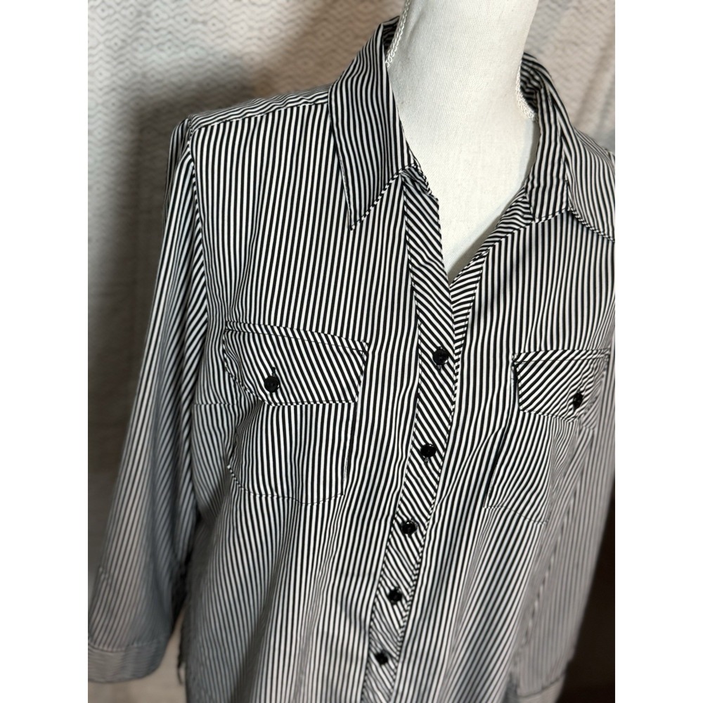 Kim Rogers Petite Black White Striped Long Sleeve Button Up PXL
